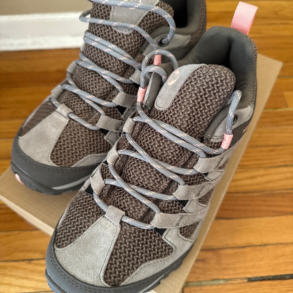 Merrell Womens AlverstoneHiking Shoe New in box - Picture 2 of 7
